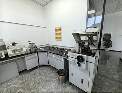 Laboratorium van de fabriek in Wuhu · Testapparatuur