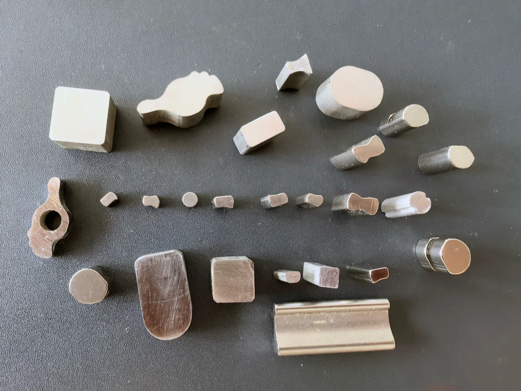 Prototypeontwikkeling van materialen met geprofileerde doorsneden en op maat gemaakte koudvorming